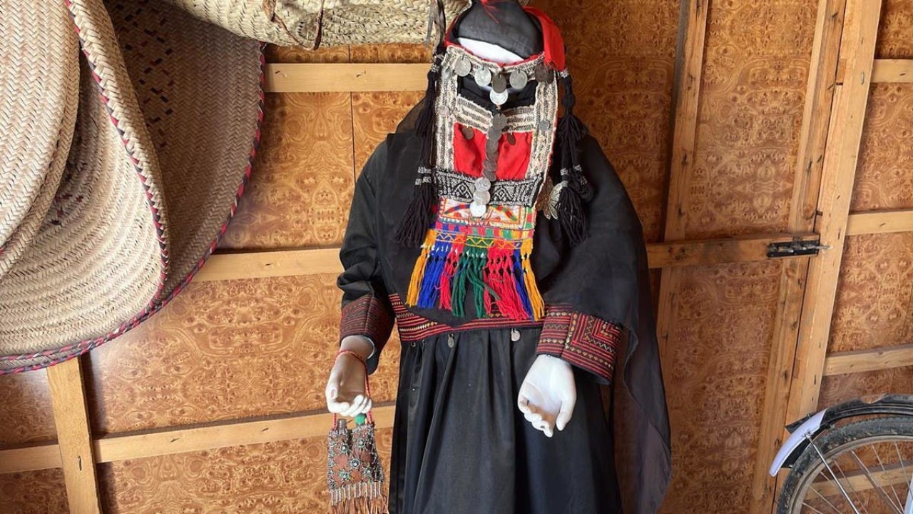 شاهد.. ألبسة المرأة السعودية قديما