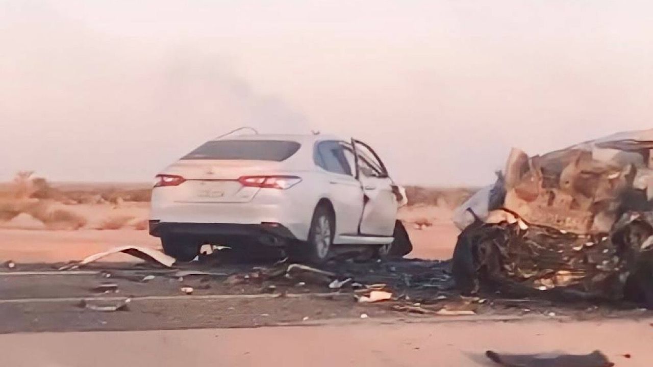 وفاة معلمتين وقائد مركبتهما ومواطن في حادثة مرورية شمال الطائف