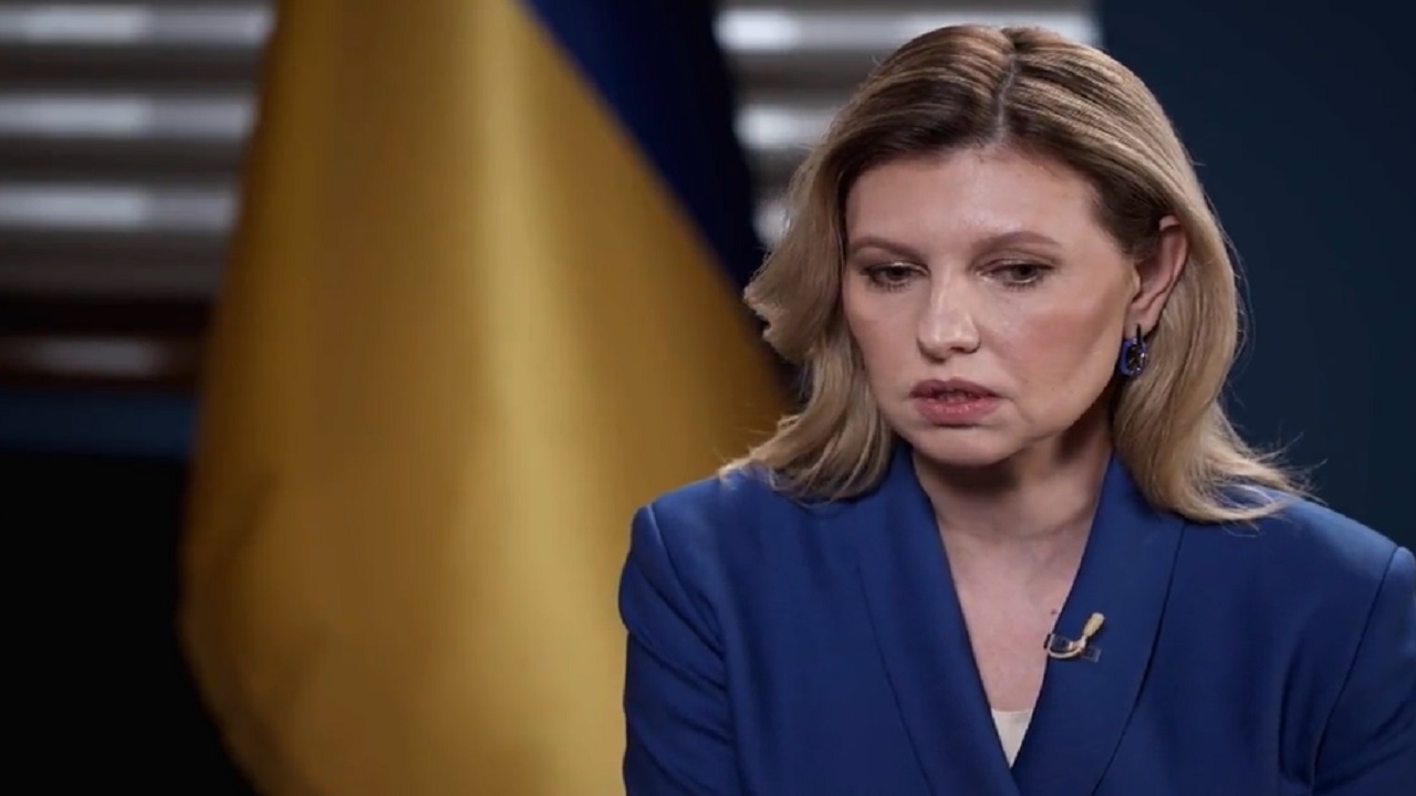 زوجة رئيس أوكرانيا: نعيش أوقات صعبة مع عائلتي