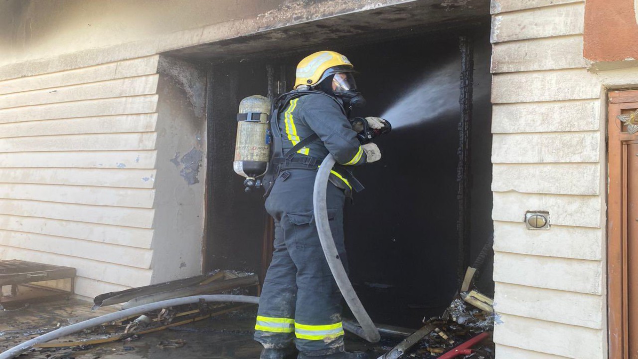 مدني المدينة المنورة يخمد حريقًا في منزل بحي العزيزية