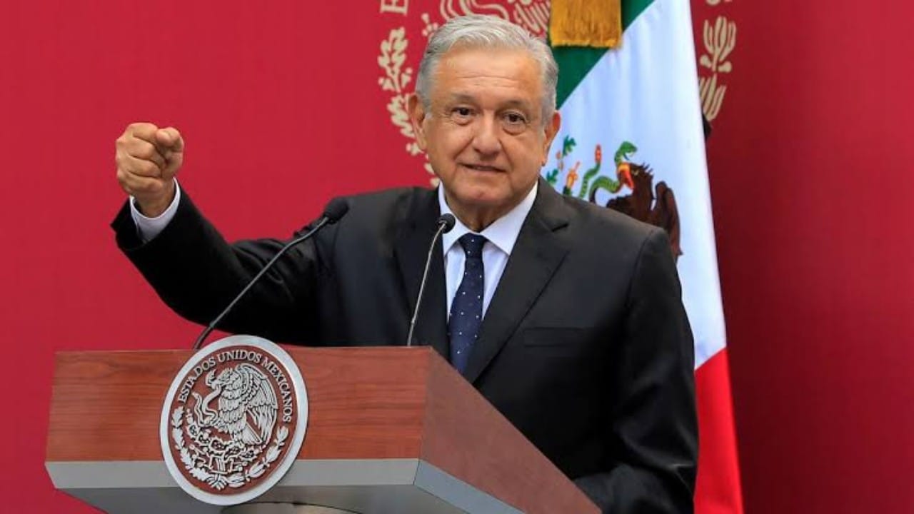 ضجة كبيرة حول نشر رئيس المكسيك لصور مخلوق أسطوري