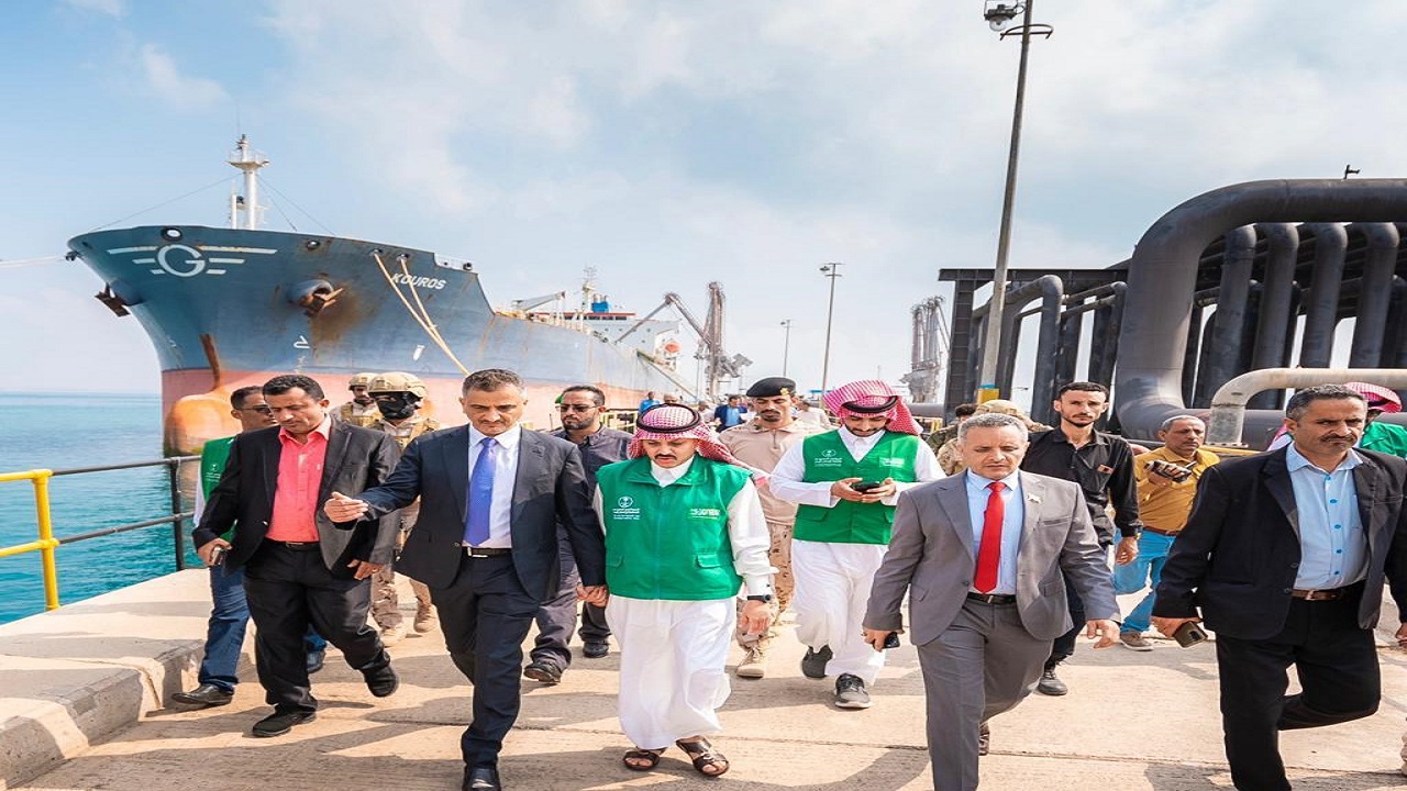 وصول الدفعة الثالثة من منحة المشتقات النفطية السعودية لميناء عدن