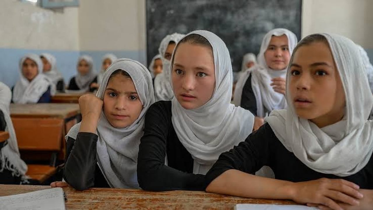 طالبان: لا تعليم للفتيات بالمرحلتين المتوسطة والثانوية