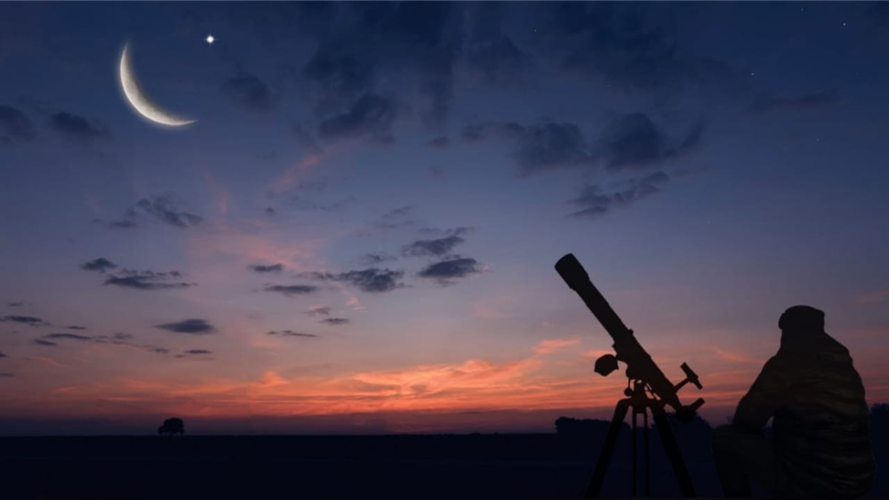 مركز الفلك الدولي ينشر أول صورة فلكية لهلال رمضان