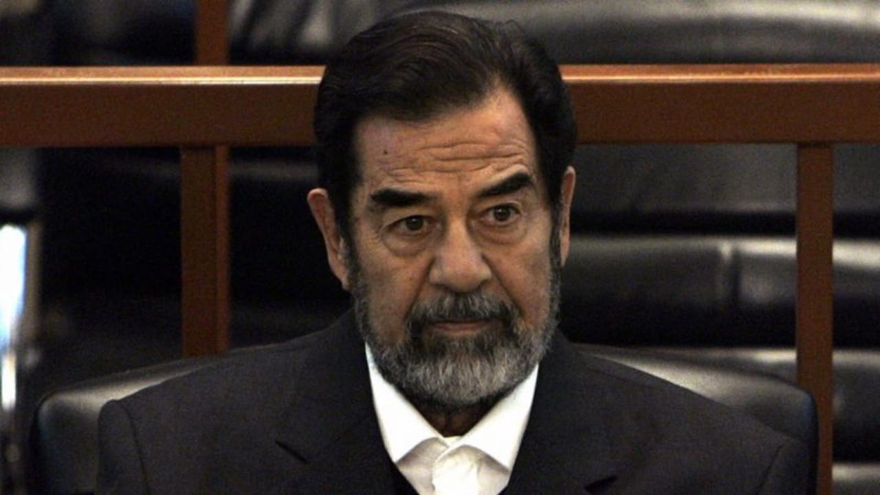 “الكاظمي”: رأيت جثة صدام حسين قرب منزلي
