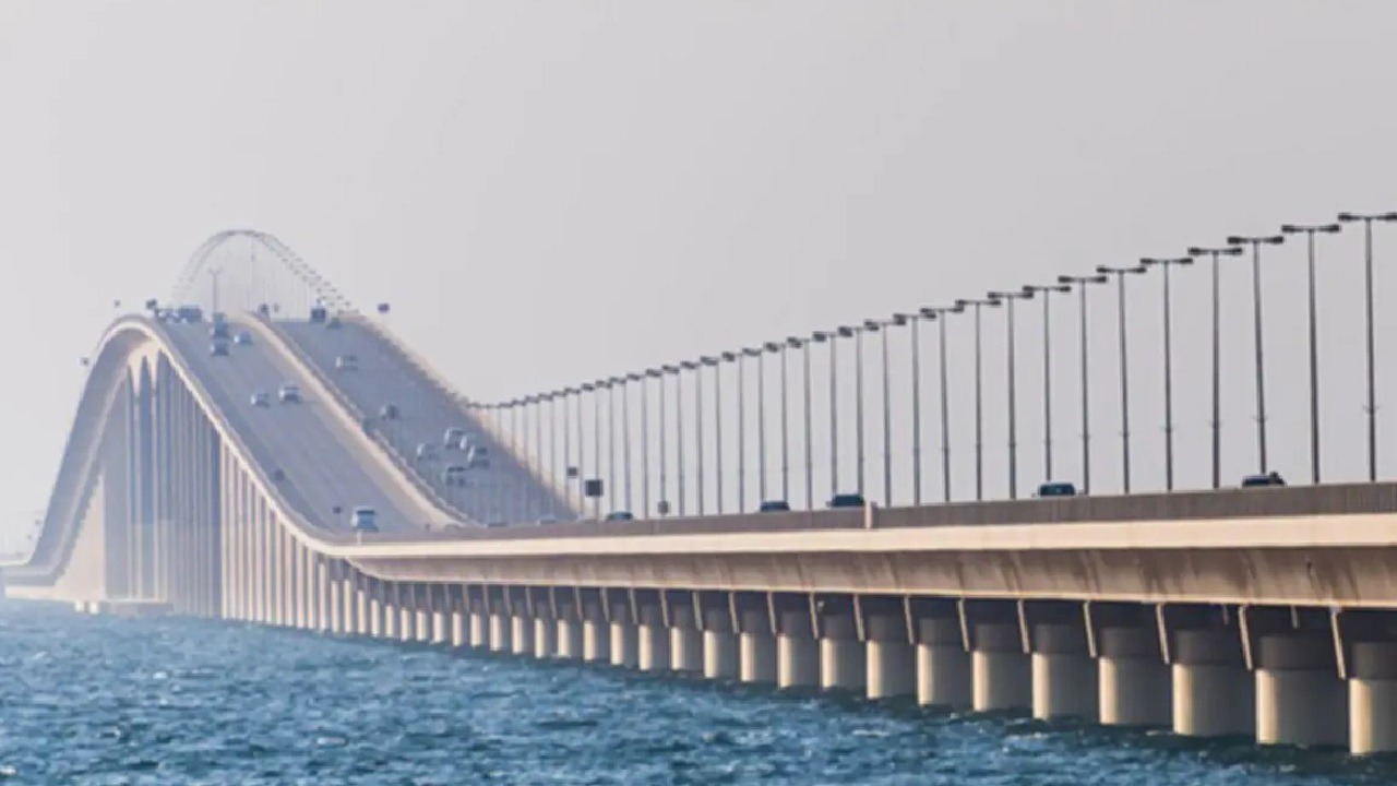 جسر الملك فهد يُسجل عبور أعلى عدد مسافرين منذ افتتاحه