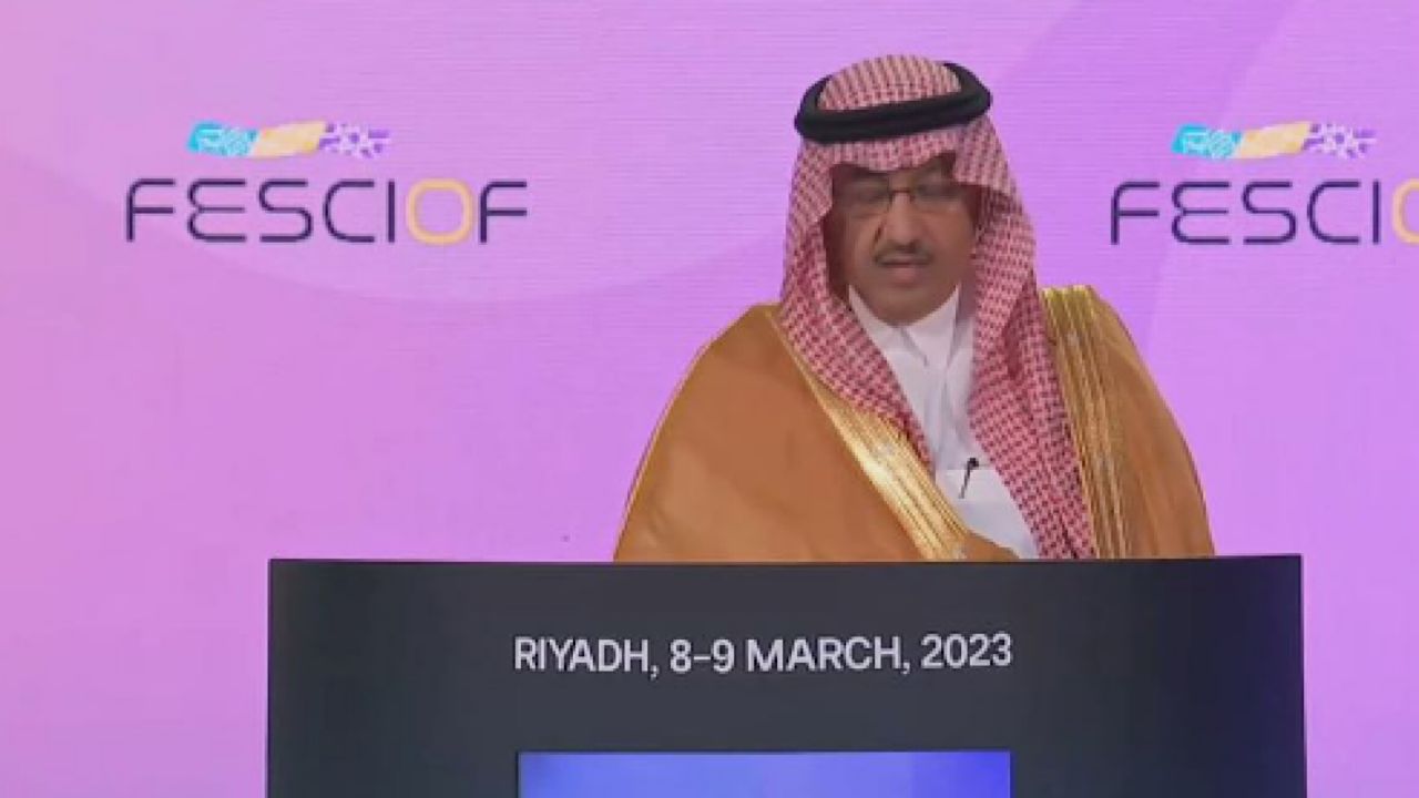 وزير التعليم: المرأة السعودية قدمت انجازات اجتماعية وثقافية وسياسية (فيديو)