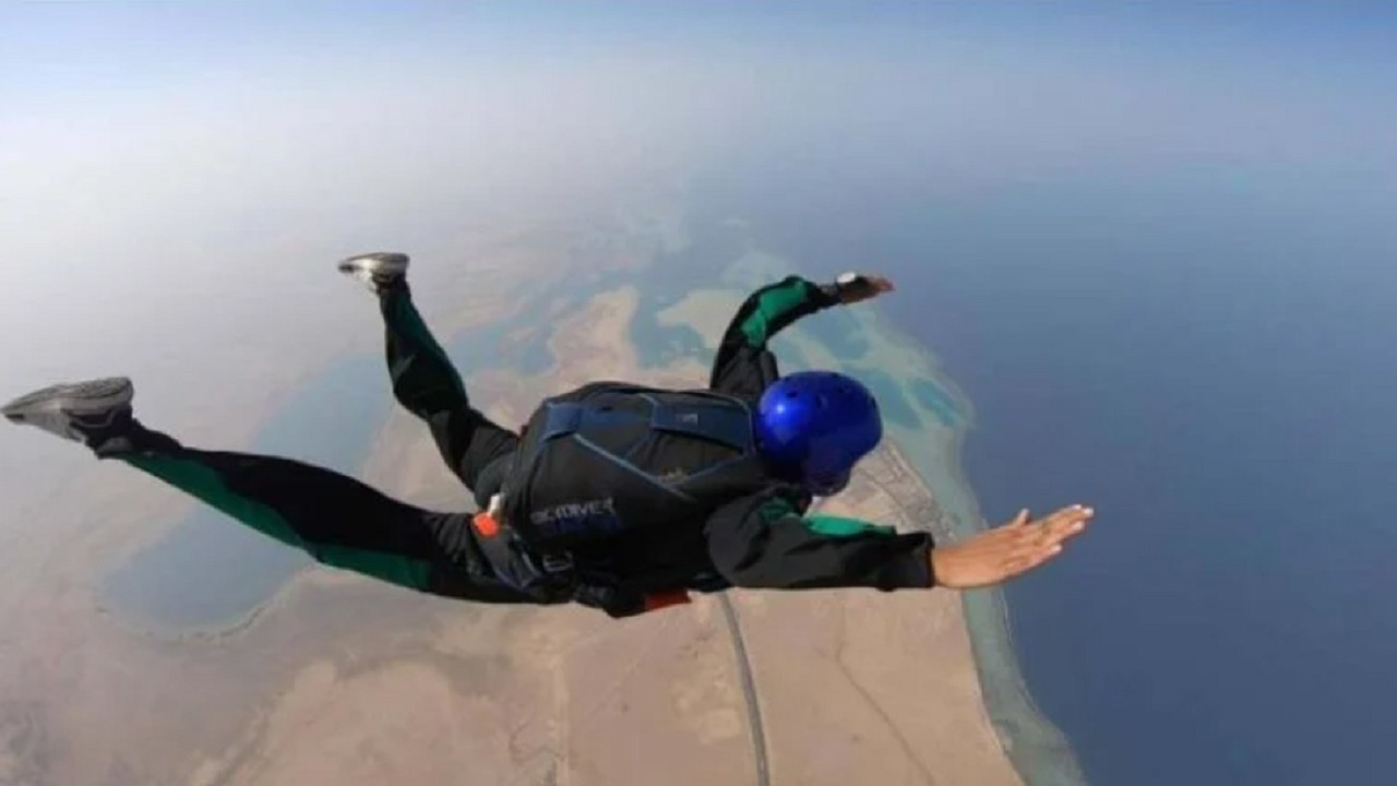 أول سعودية في القفز الحر: كان حلمي الوحيد هو القفز بعلم المملكة