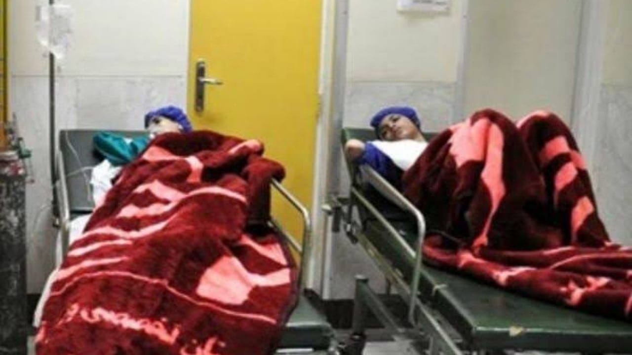 هتافات &#8220;الموت للدولة التي تقتل الفتيات&#8221; تصدح في إيران بعد تسميم الطالبات