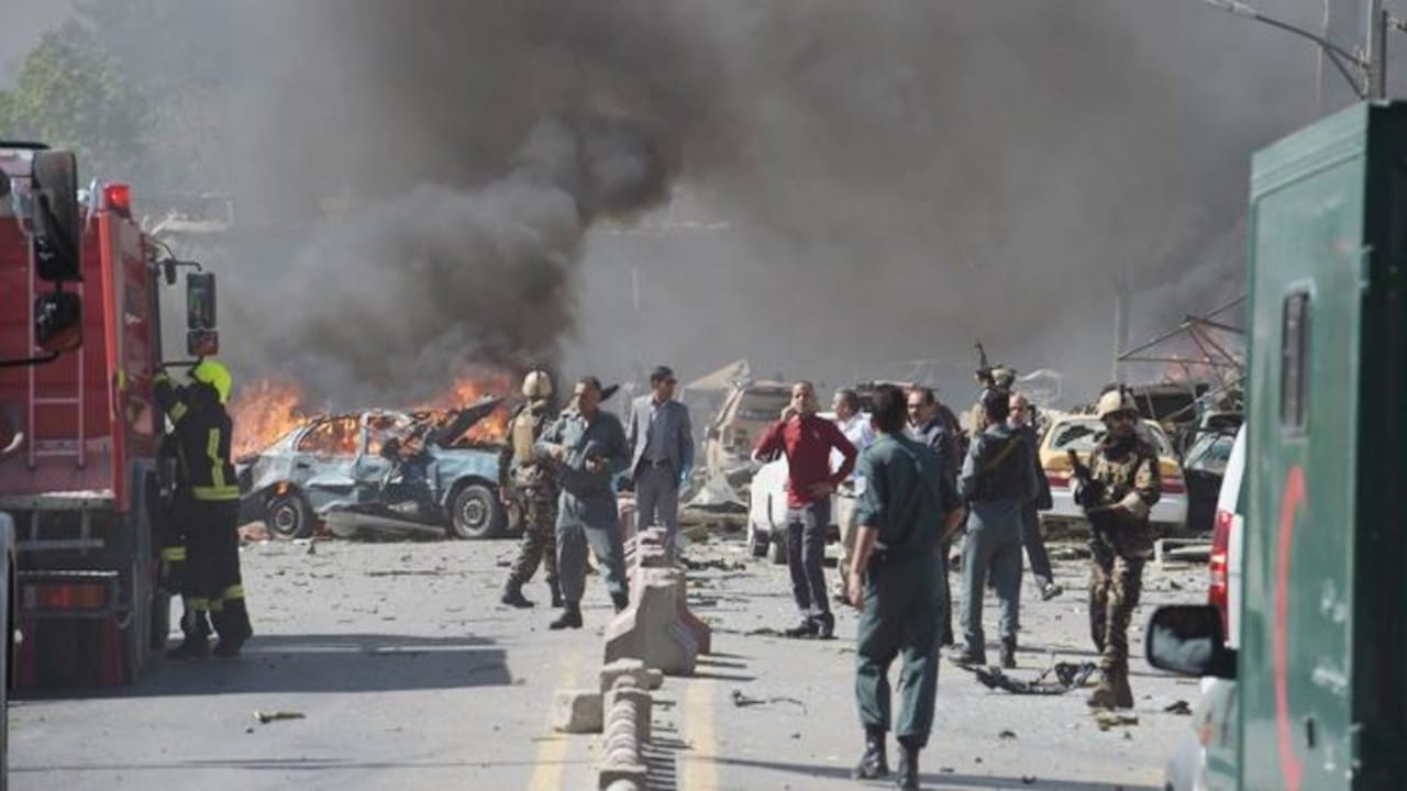 مقتل 9 من أفراد الشرطة في انفجار بباكستان