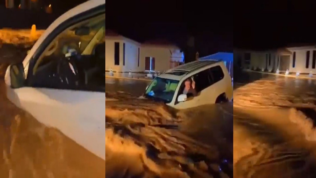 فيديو .. السيول تغرق منزل وسيارة مواطن