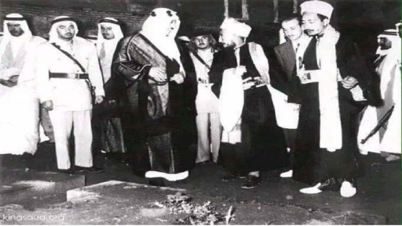 صورة نادرة للملك سعود في صنعاء