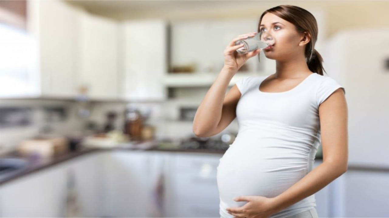 زيادة إصابة الأطفال بالتوحد بسبب شرب مياه الصنبور أثناء الحمل