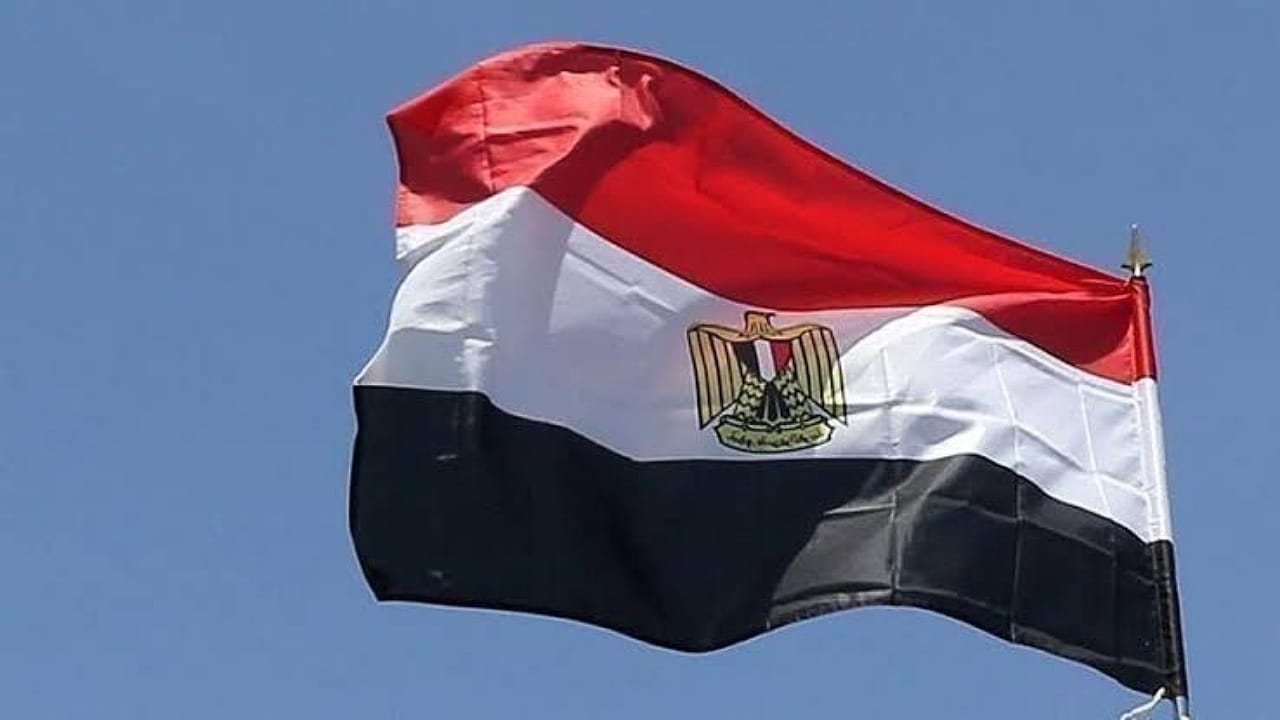 مصر تعلن إجلاء 436 من رعاياها من السودان وإصابة موظف بسفارتها بطلق ناري