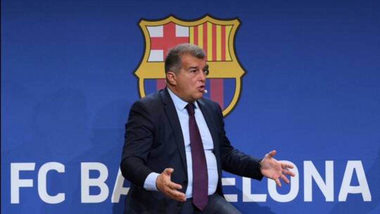 برشلونة يقرر إغلاق قناة النادي