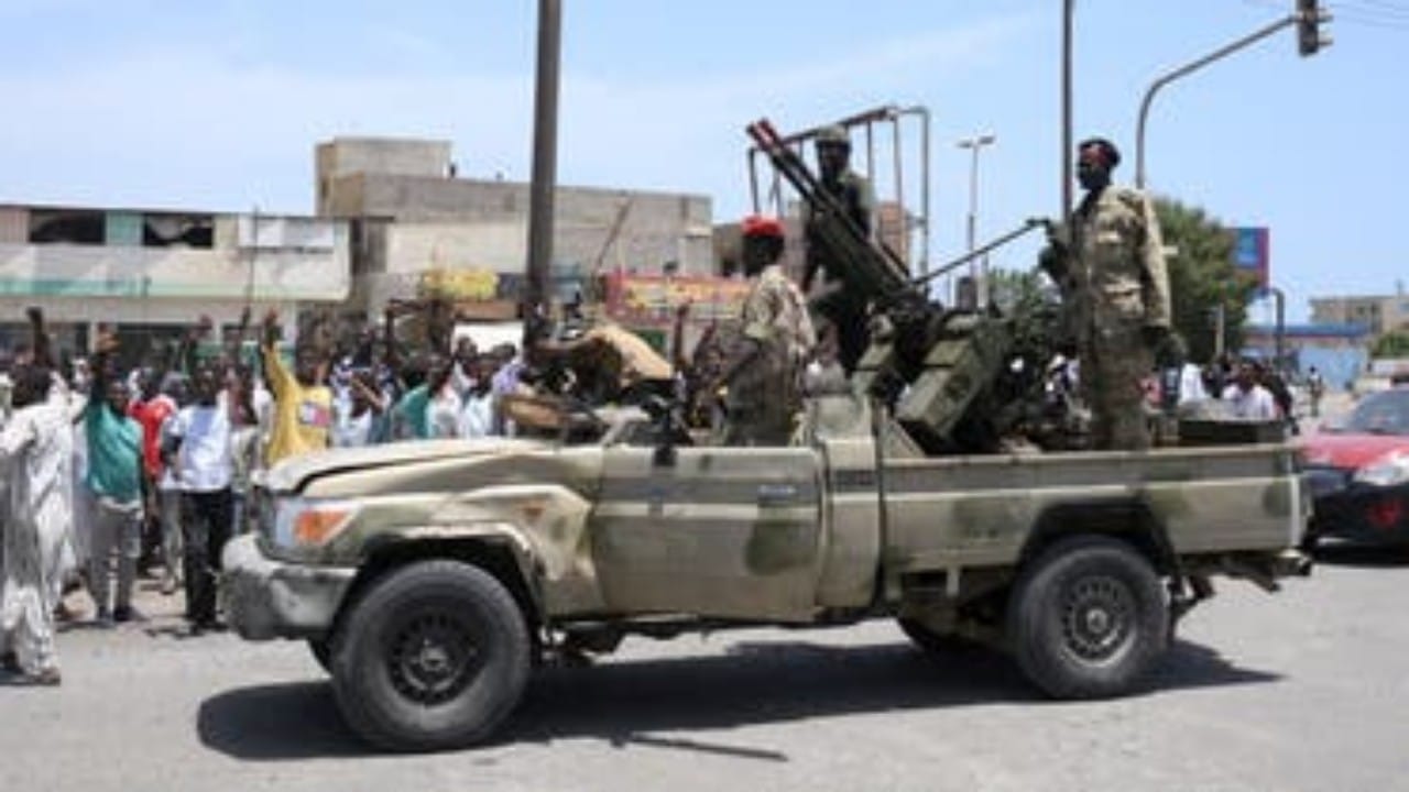 الجيش السوداني يكشف طريقة إجلاء البعثة السعودية إلى المملكة