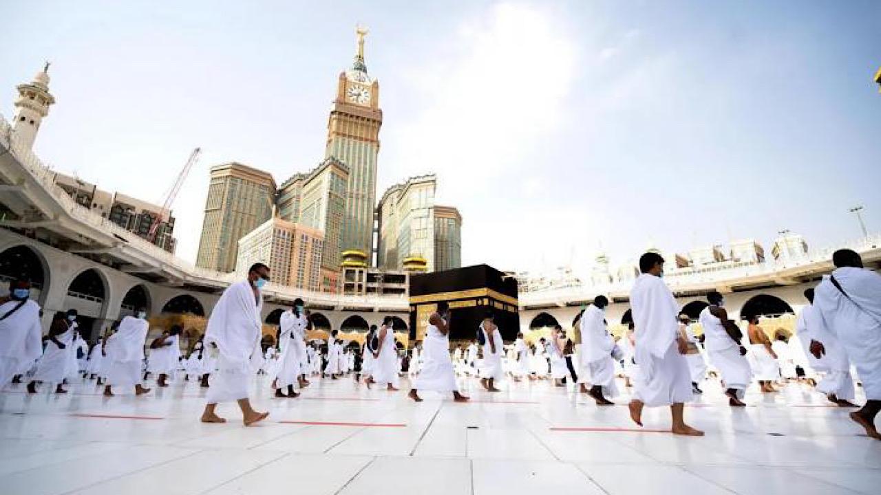 “الحج والعمرة” تقدم إرشادات للاعتكاف في المسجد الحرام والمسجد النبوي