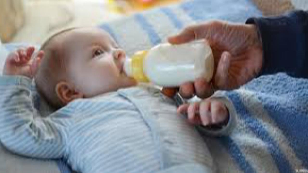 “دراسة” توضح أهمية الرضاعة الطبيعية للأطفال خلال الأسابيع الأولى من حياتهم