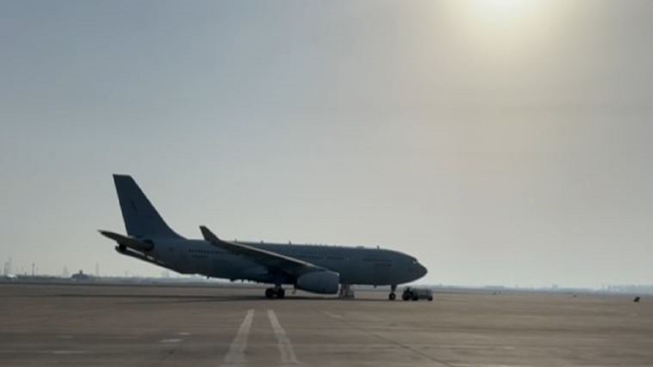 طائرة كورية بقاعدة الملك عبدالله الجوية تنتظر وصول رعاياها من السودان لجدة