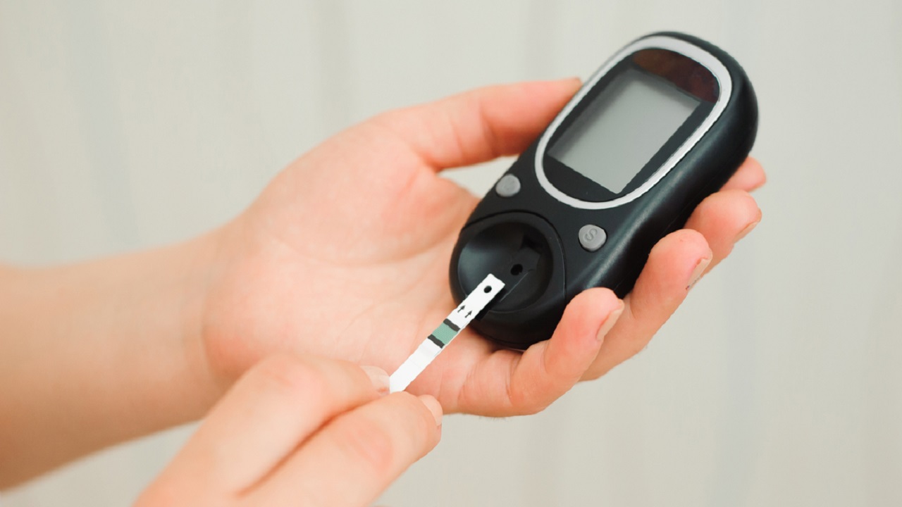 4 نصائح أحرص عليها بشأن جهاز نسبة السكر بالدم