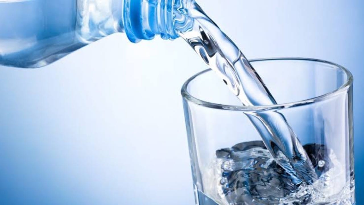 الصحة تحذر من قلة شرب المياه