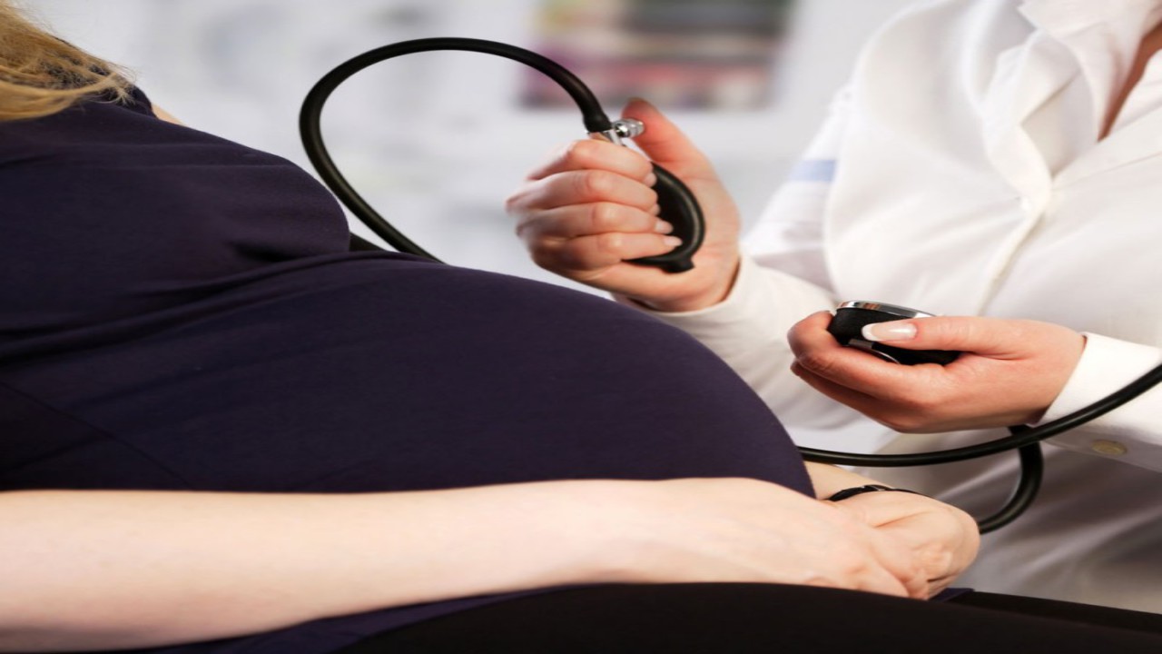 مضاعفات الحمل تعرض المرأة للإصابة بسكتة دماغية في سن مبكر