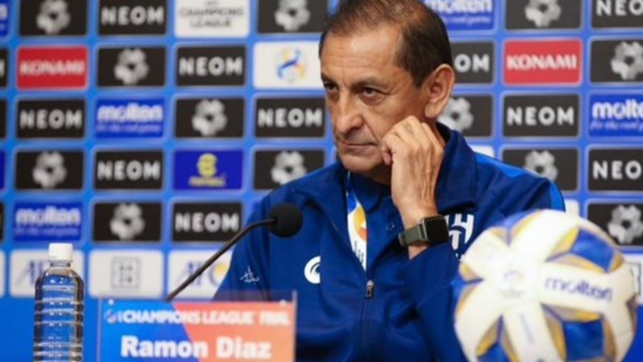 رامون دياز يعلق على مفاوضات الهلال مع ميسي