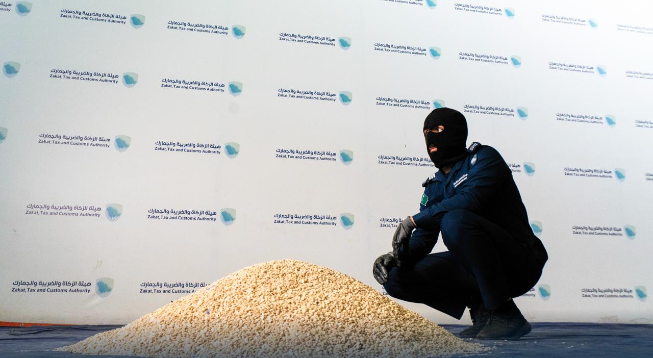 جمرك ميناء ضباء يُحبط محاولة تهريب 460 ألف حبة كبتاجون .. فيديو