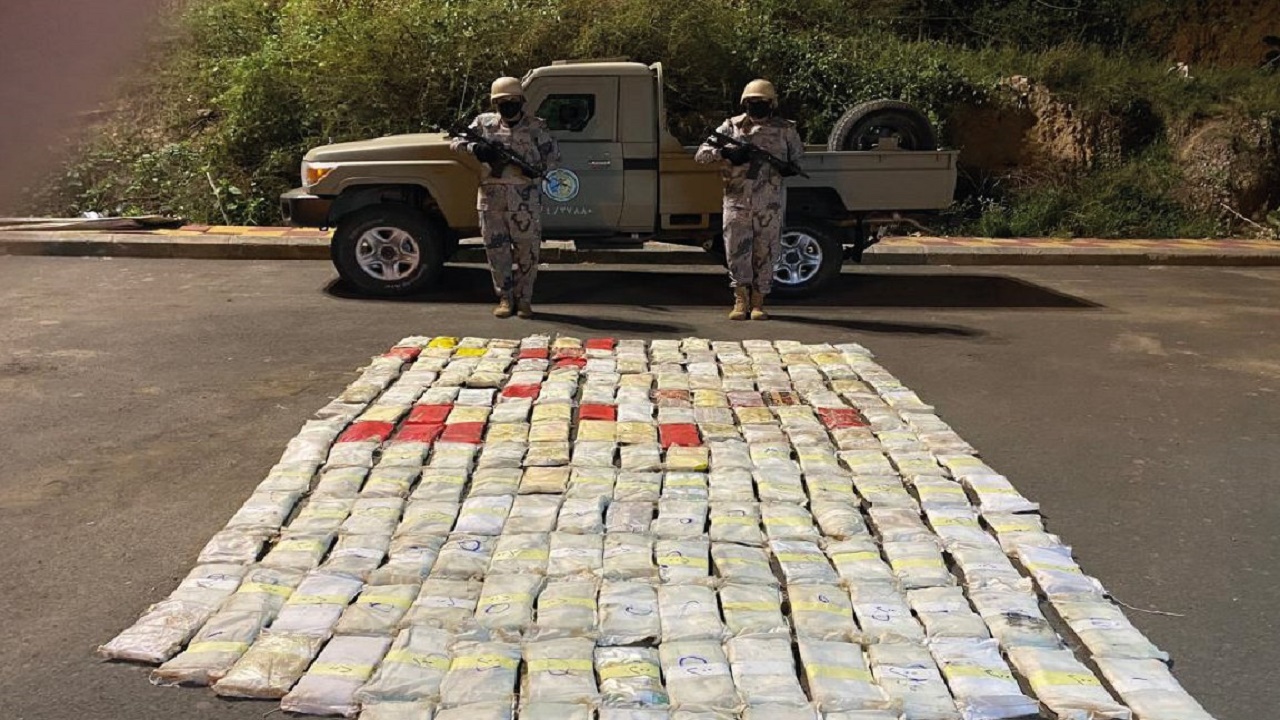 إحباط محاولة تهريب 202 كيلوجرام من مادة الحشيش المخدر بجازان