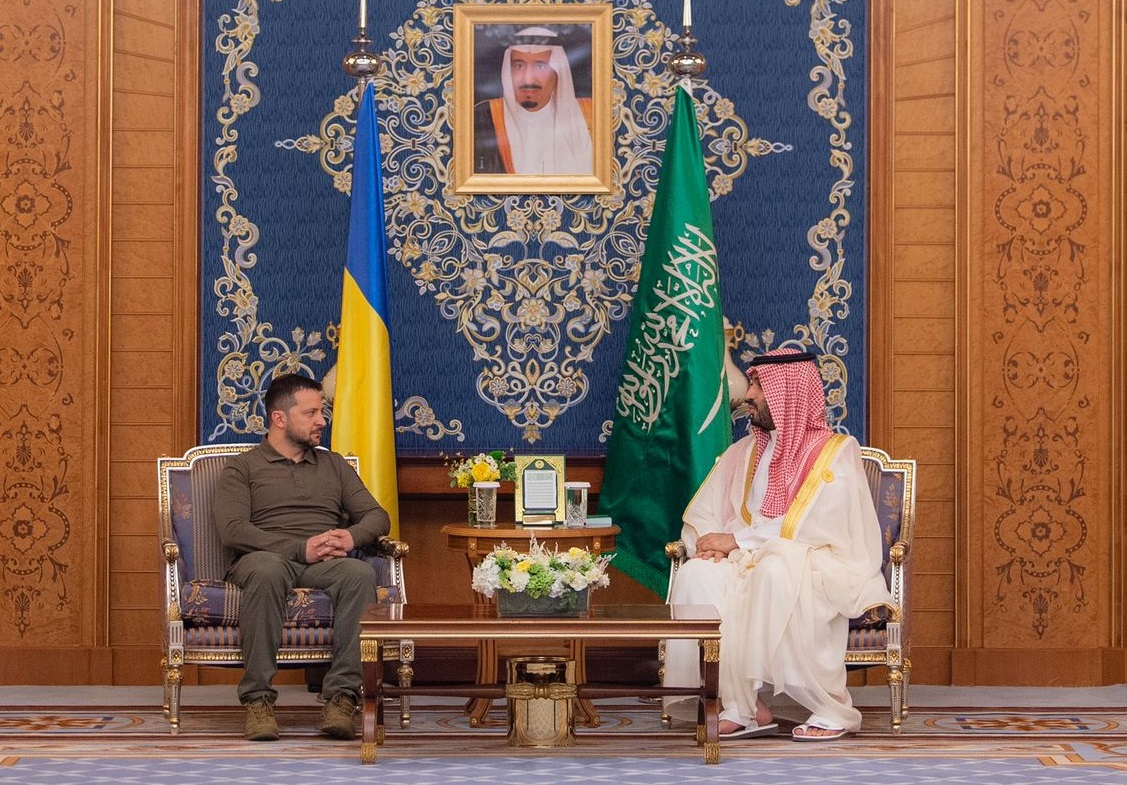 سمو ولي العهد يستقبل رئيس أوكرانيا.. فيديو وصور