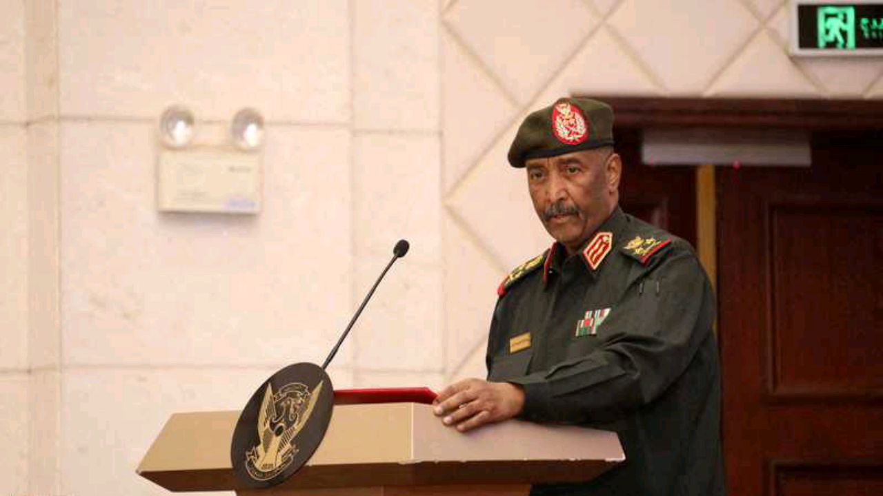 الجيش السوداني يعلن إرساله مفاوضين إلى جدة لبحث وقف إطلاق النار