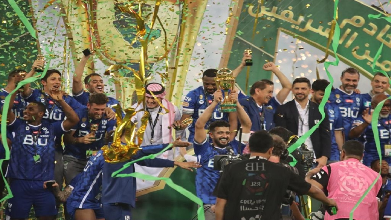 صحيفة برازيلية: الهلال بطلاً لكأس الملك بعد سقوط النصر مع رونالدو