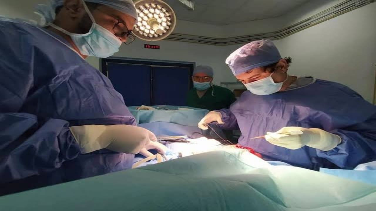 فريق طبي ينقذ حياة طفلة حديثة الولادة بالشرقية 