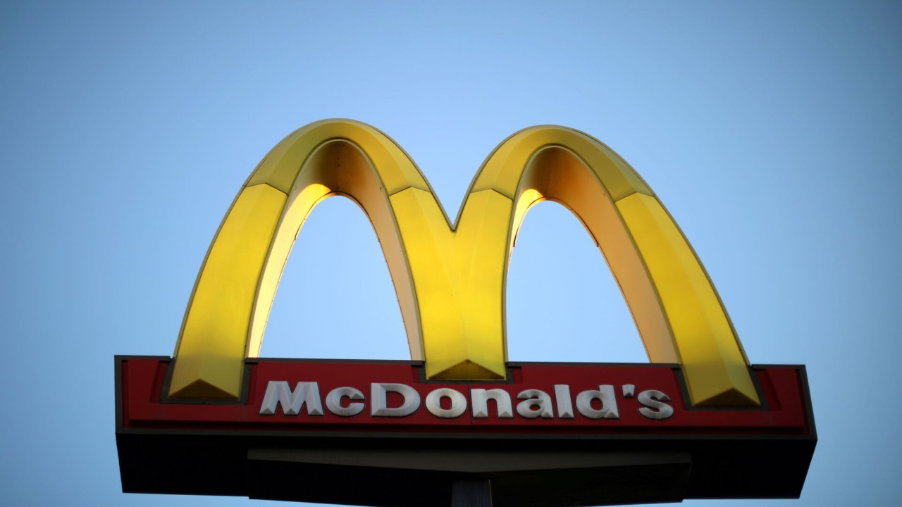 ماكدونالدز توفر 500 وظيفة شاغرة