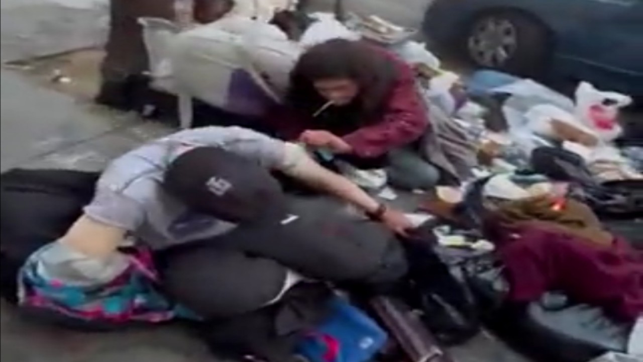 أمريكي يوثق انتشار حالة الفوضى والإدمان بشوارع سان فرانسيسكو.. فيديو