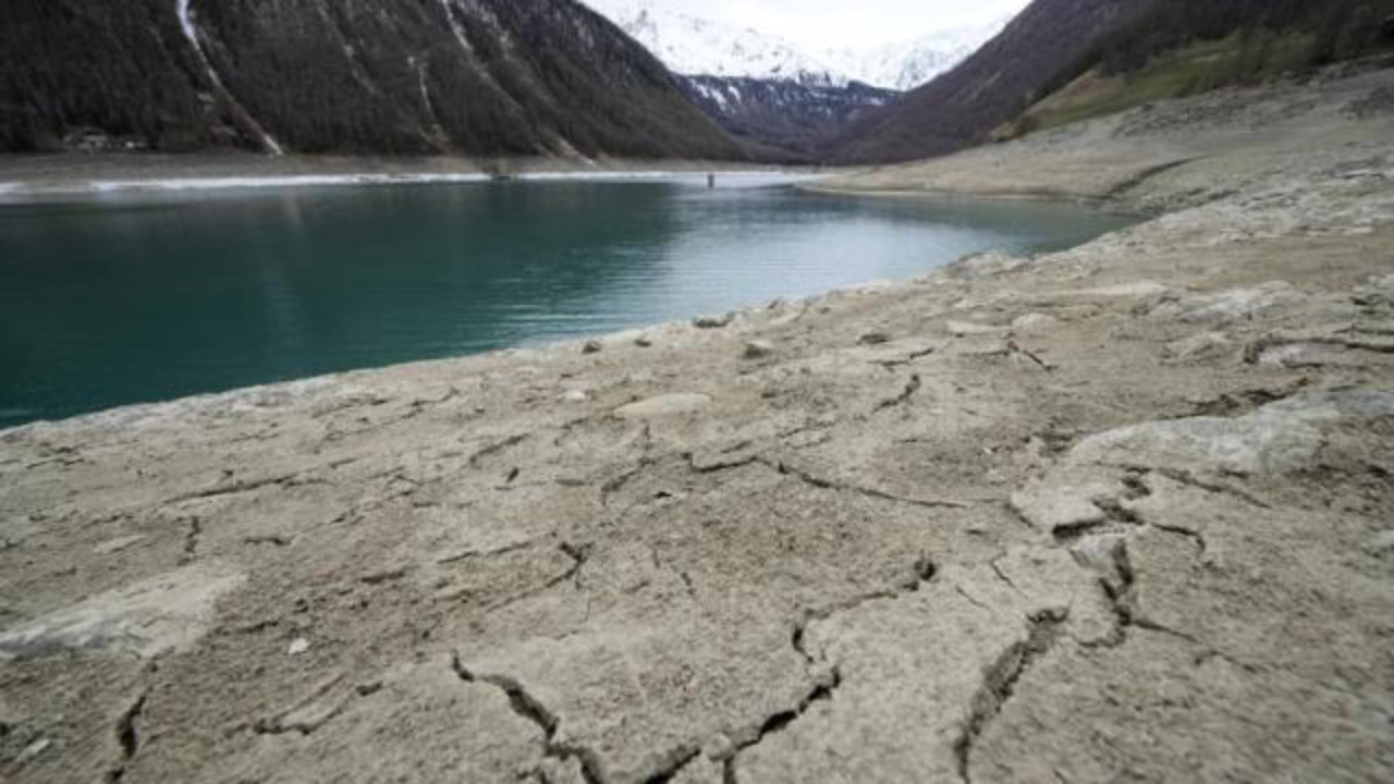 دراسة : الجفاف يضرب نصف بحيرات العالم وخزاناته