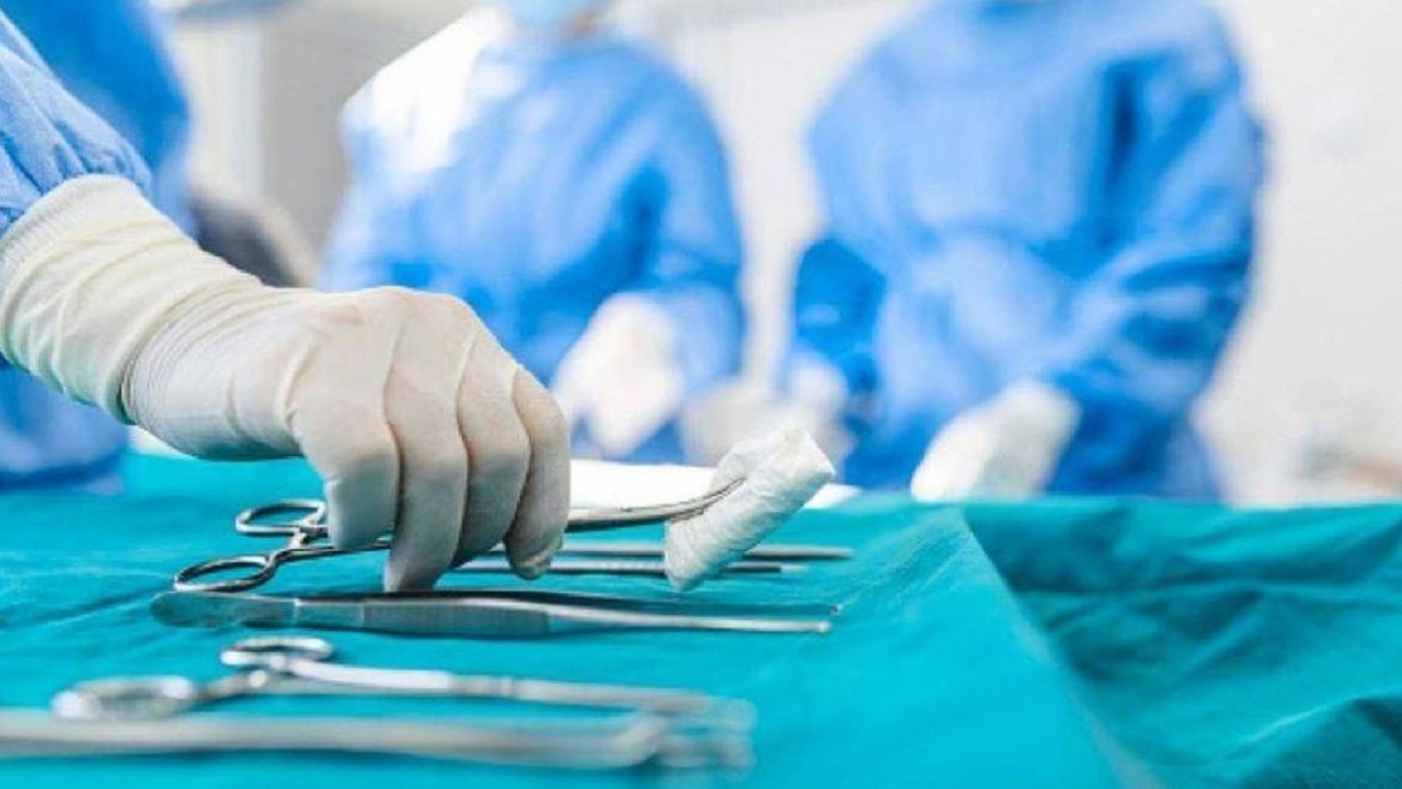 مواطن يتبرع بأعضاء ابنه المتوفى دماغياً لينقذ حياة 6 مرضى