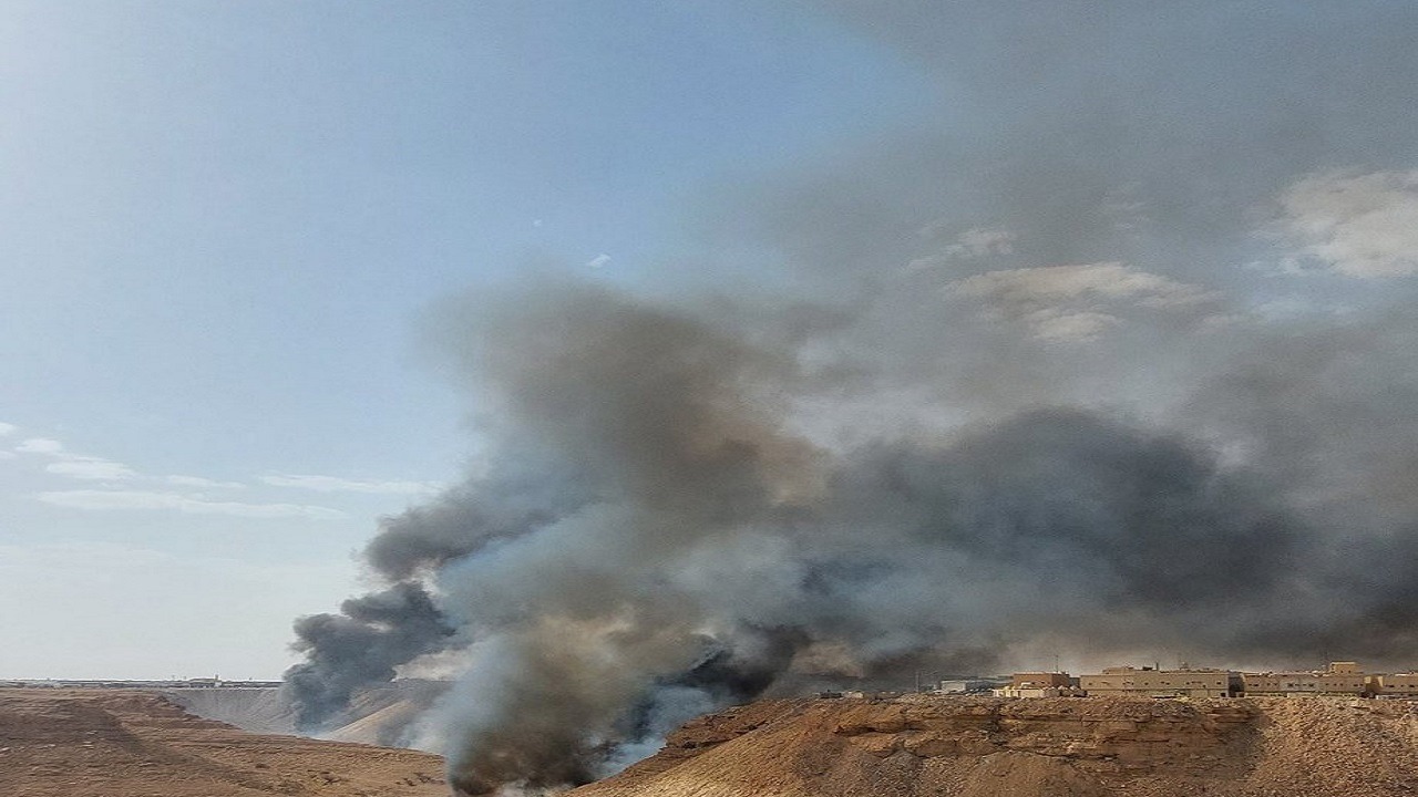 حريق هائل بوادي نمار في الرياض .. فيديو وصور