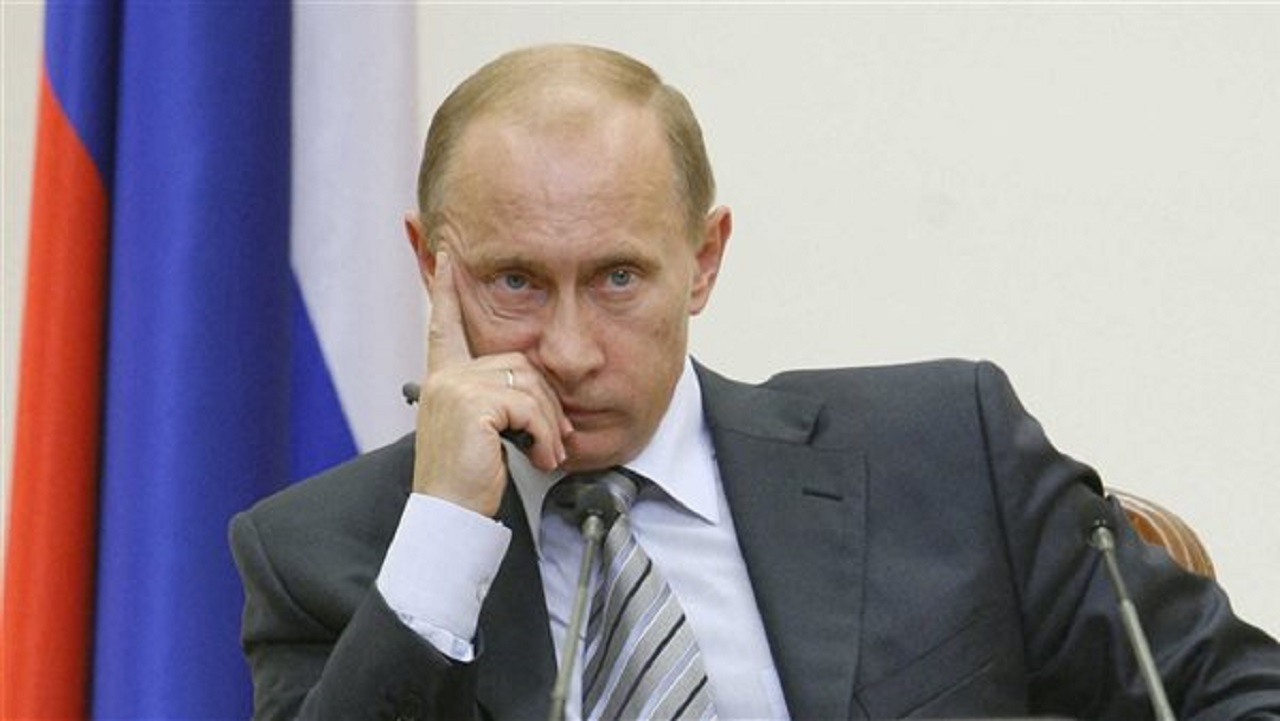 روسيا: بوتين في الكرملين وتقارير ترصد طائرته باتجاه سان بطرسبيرغ .. صور