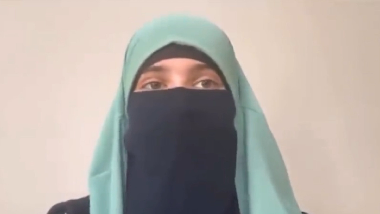 فتاة أمريكية تعتنق الإسلام بعد سماعها القرآن لأول مرة &#8211; فيديو