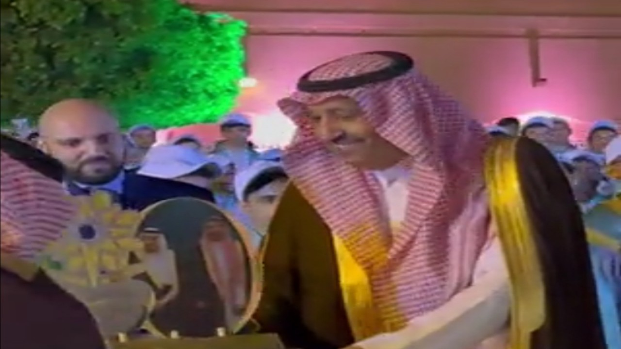 أمير الباحة خلال حفل تخرج الطلاب: تكريمي هو توظيف كل هؤلاء الخريجين.. فيديو