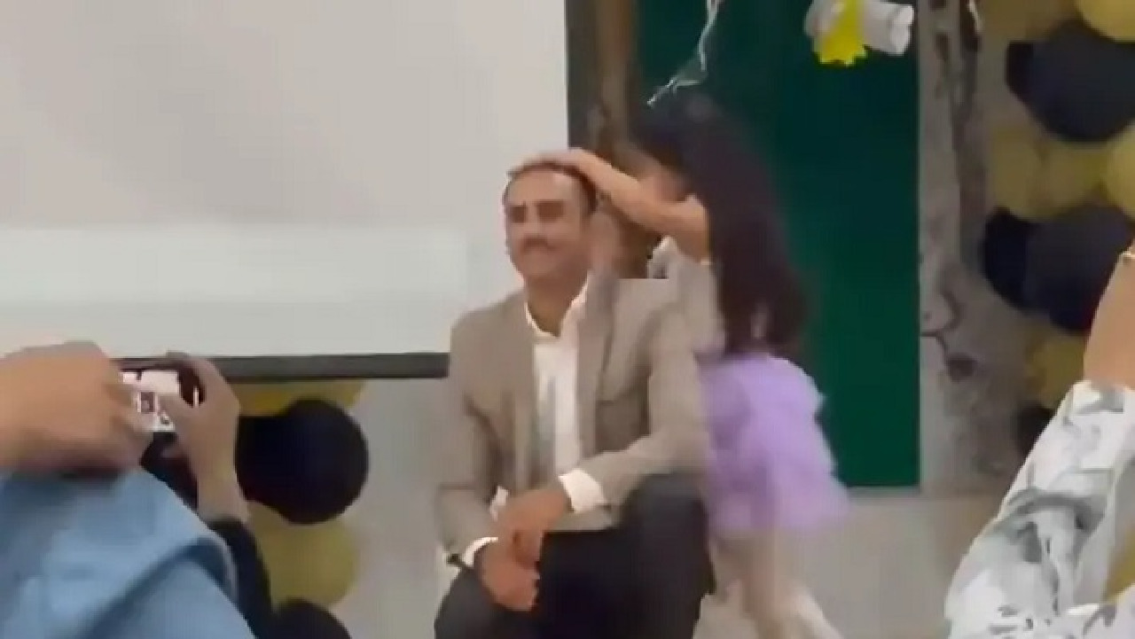 الأب الأردني الذي شارك ابنته رقصة بالمدرسة يكشف كواليس الفيديو