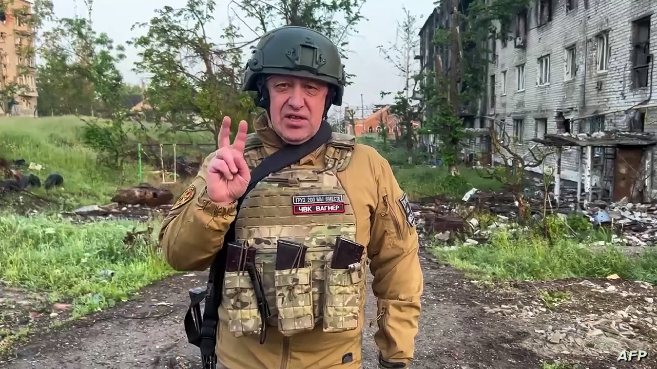 قائد فاغنر ينقلب على الرئيس الروسي ويدعو لتمرد مسلح – فيديو