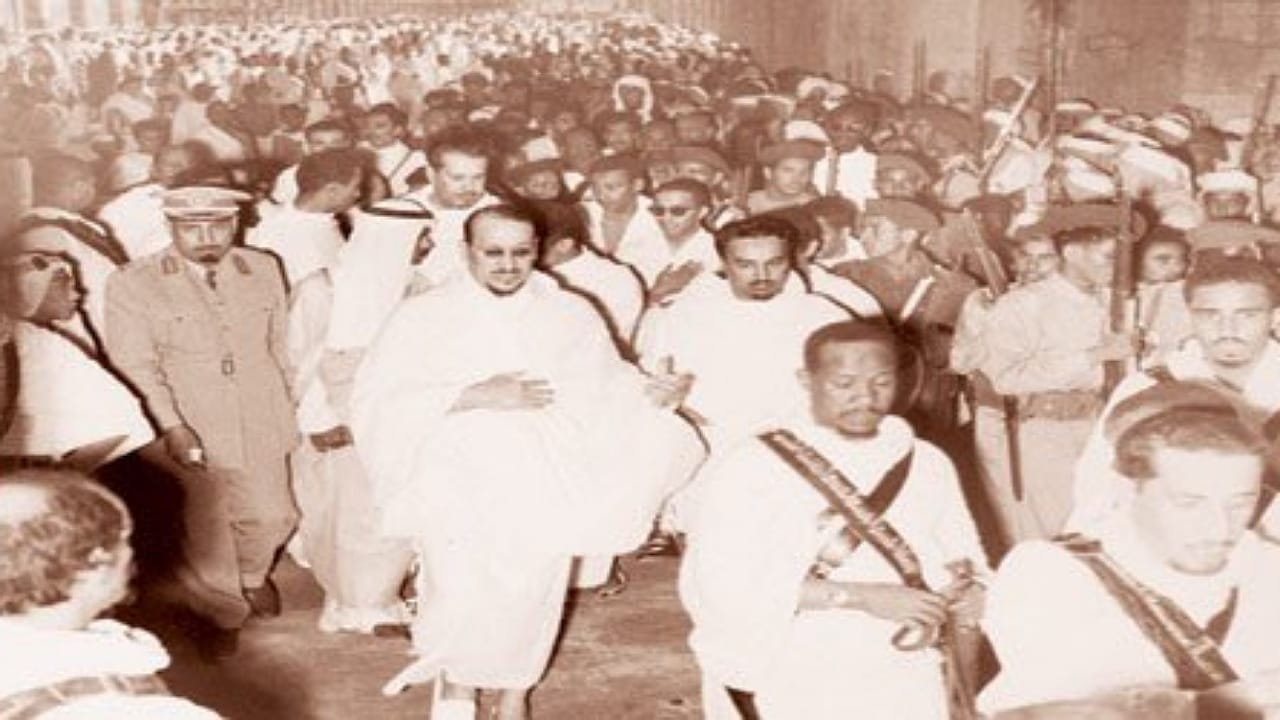 خطبة يوم عرفة للملك سعود في الحج قبل 70 عاما