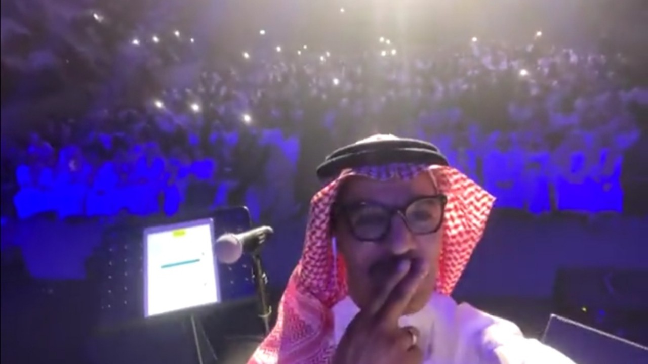 سيلفي رابح صقر مع جمهوره في القصيم يشعل الأجواء .. فيديو