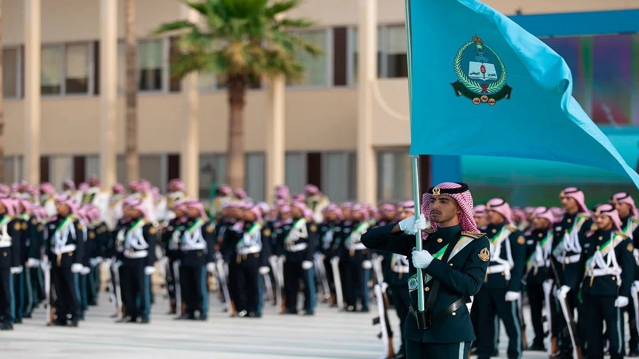 فتح القبول والتسجيل بكلية الملك خالد العسكرية لحملة الثانوية والجامعيين