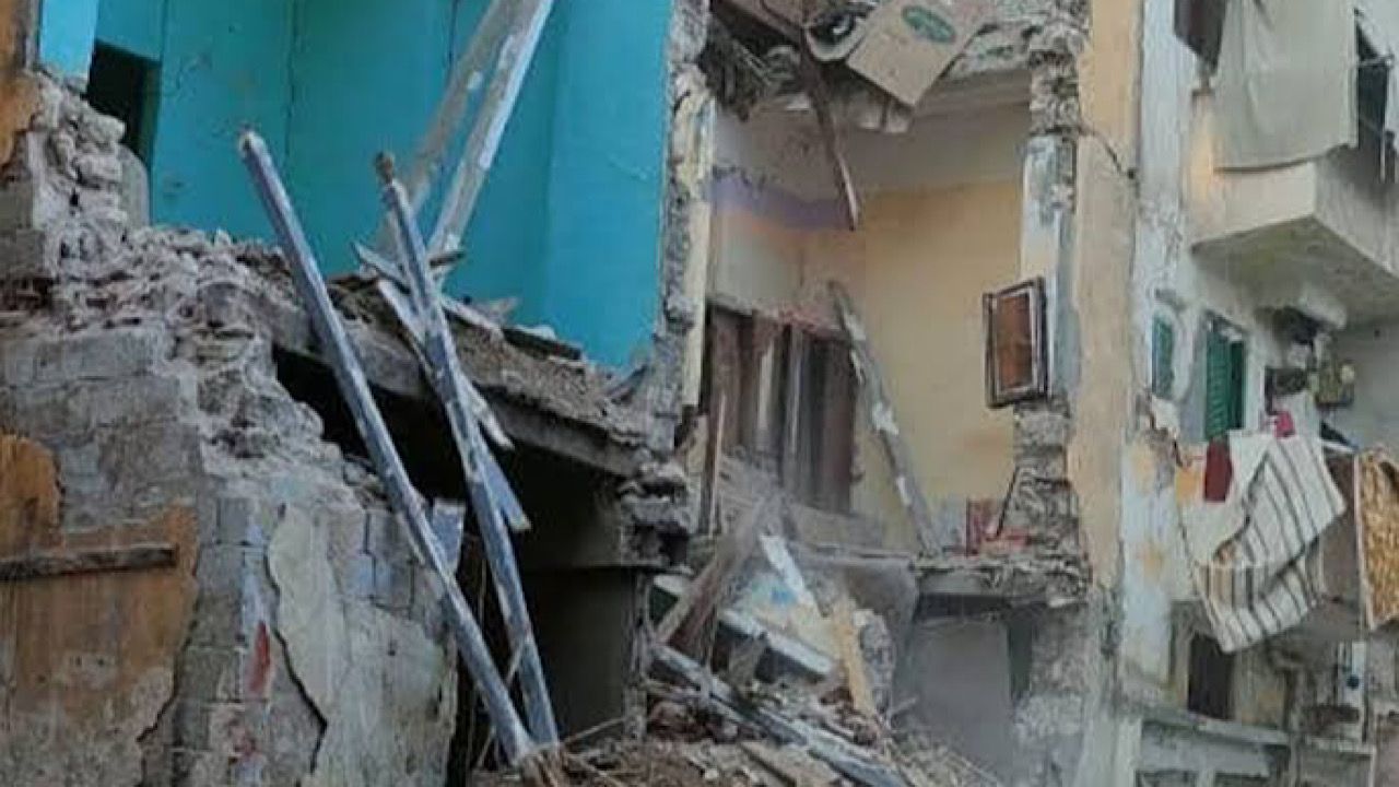 وفيات وإصابات في انهيار عقار بحدائق القبة في القاهرة