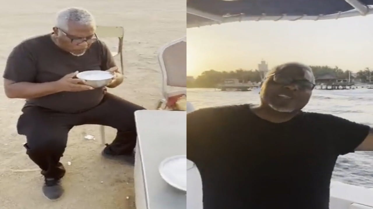 سائح أمريكي يتذوق حليب الإبل ويستمتع بشواطئ جدة .. فيديو