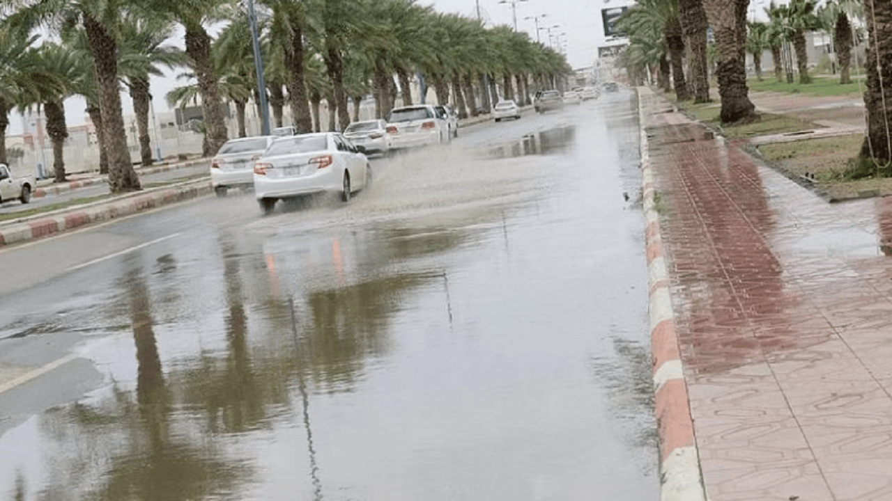 الحصيني: أغسطس يبشر بأمطار على وسط وشمال وجنوب المملكة