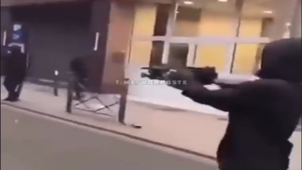 نهب مصنع للأسلحة في فرنسا من قِبل المحتجين.. فيديو